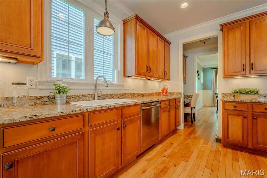 734 Fuhrmann Terr Property Photo 13