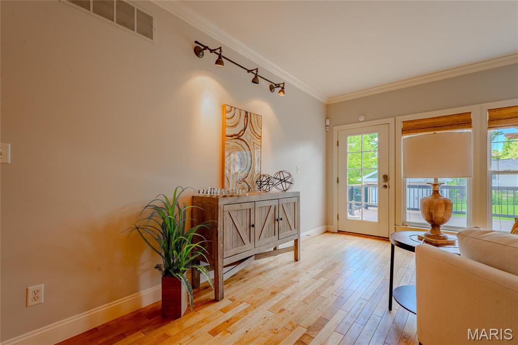 734 Fuhrmann Terr Property Photo 17