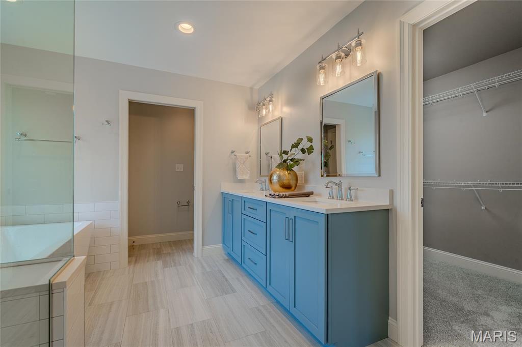 734 Fuhrmann Terr Property Photo 28