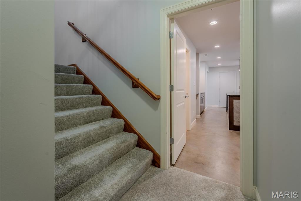 734 Fuhrmann Terr Property Photo 46