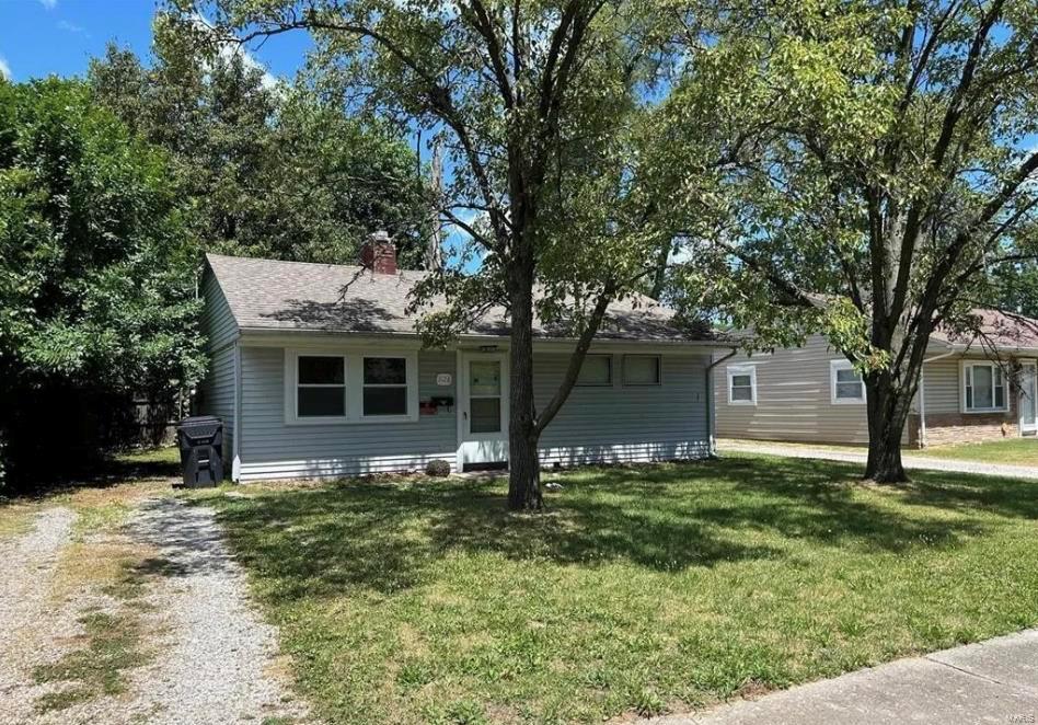 1126 Lilac Drive Property Photo