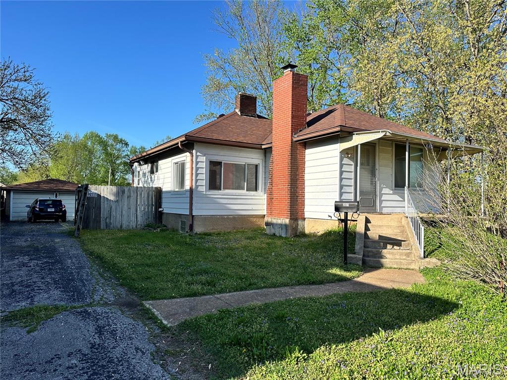301 W Arlee Avenue Property Photo 1