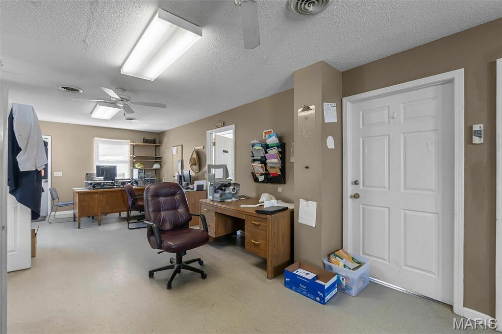 3006 State Highway Ff Property Photo 41