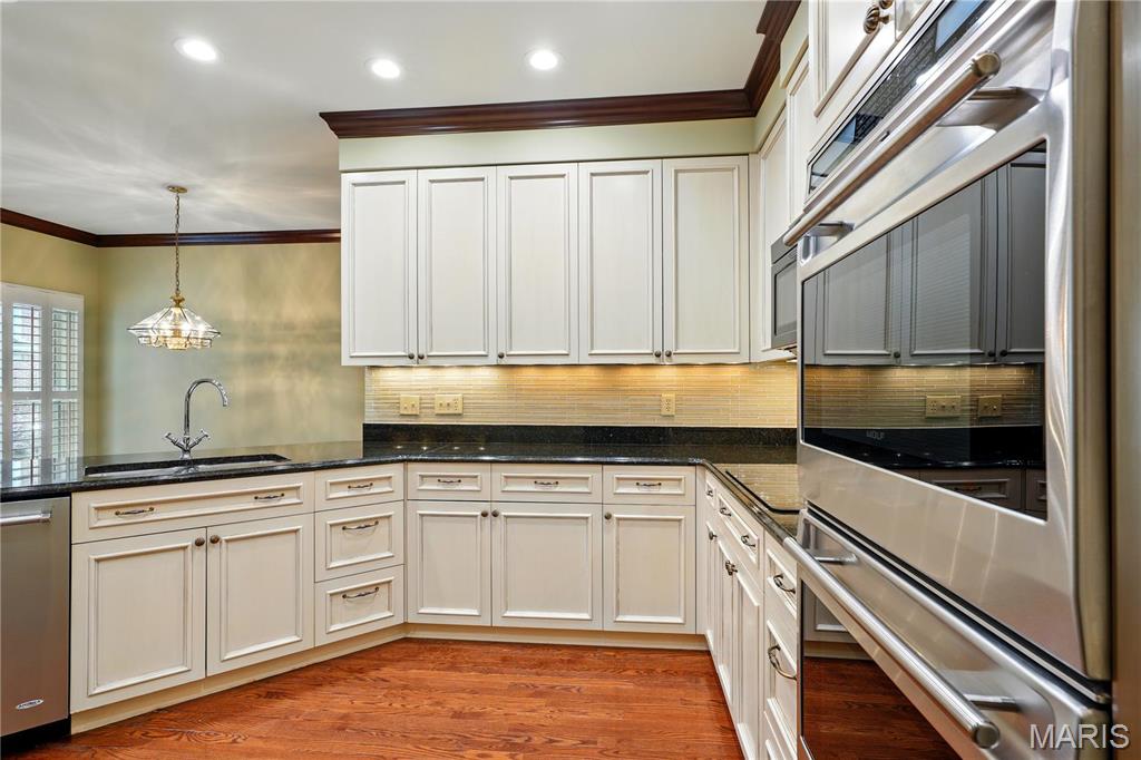 14021 Woods Mill Cove Drive Property Photo 4