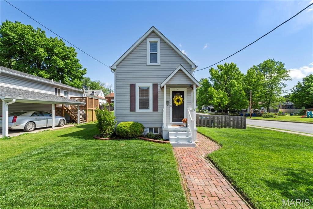 700 Lewis Street Property Photo 1