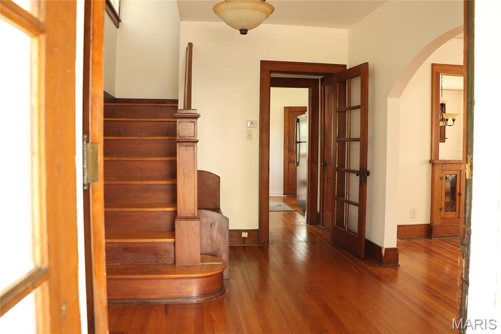 335 St Louis Avenue Property Photo 4