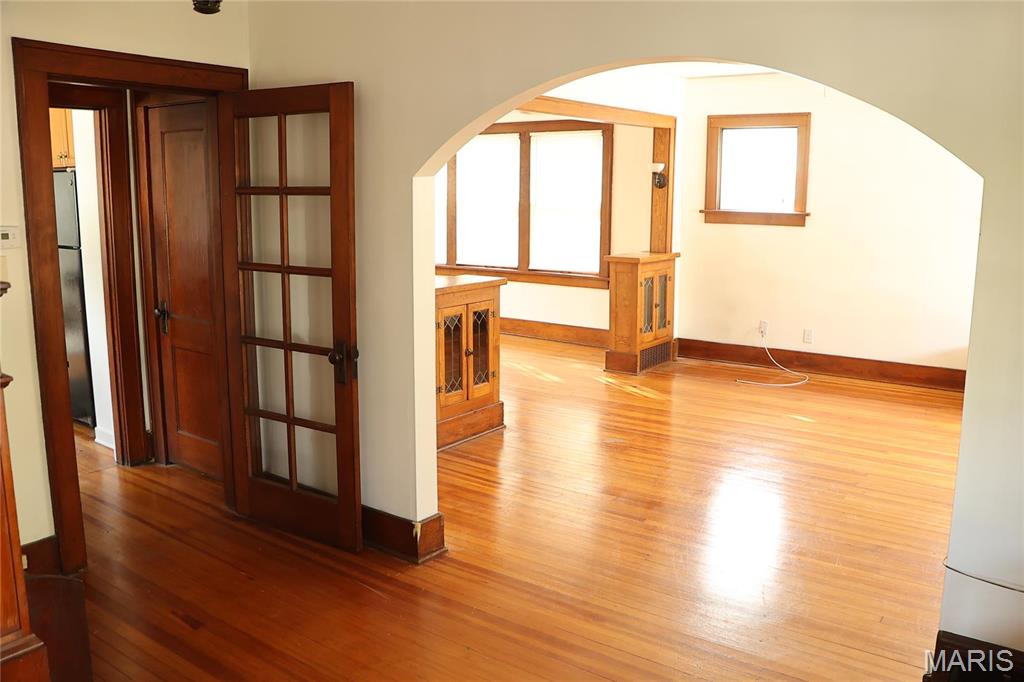 335 St Louis Avenue Property Photo 5