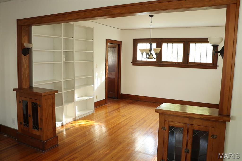 335 St Louis Avenue Property Photo 7