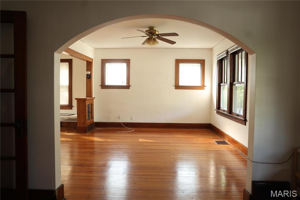 335 St Louis Avenue Property Photo 12