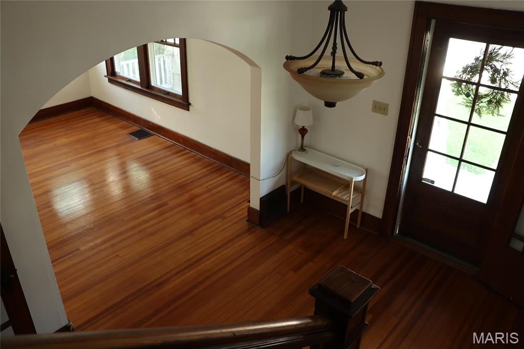 335 St Louis Avenue Property Photo 22