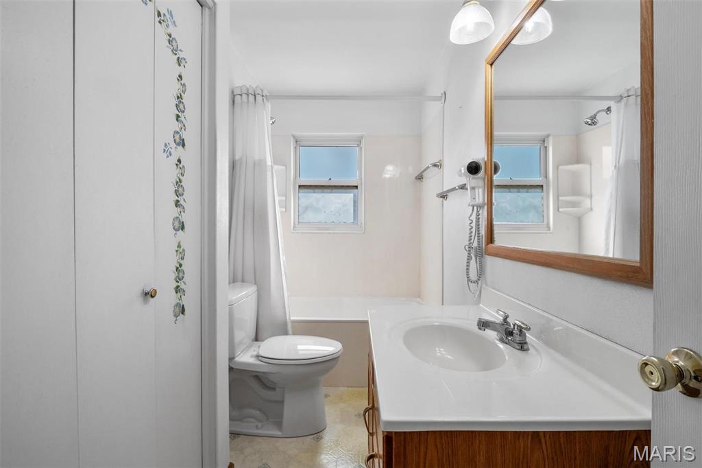 212 Goodhaven Street Property Photo 8