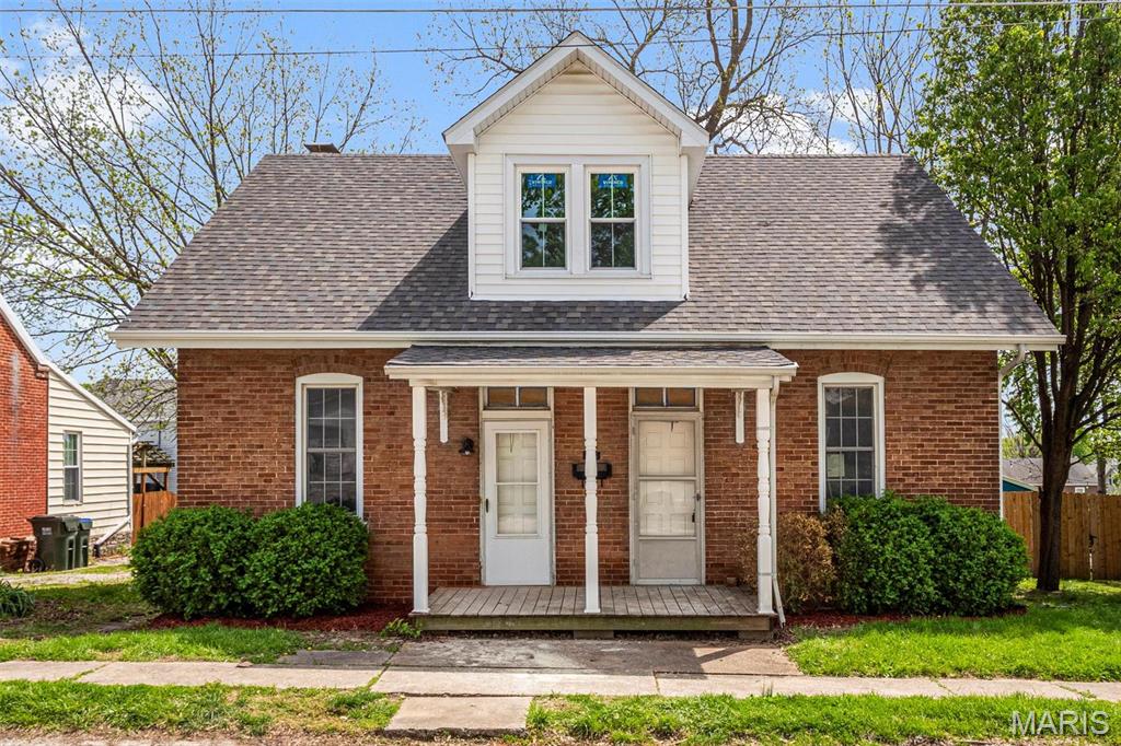 306 Walnut Street Property Photo 1