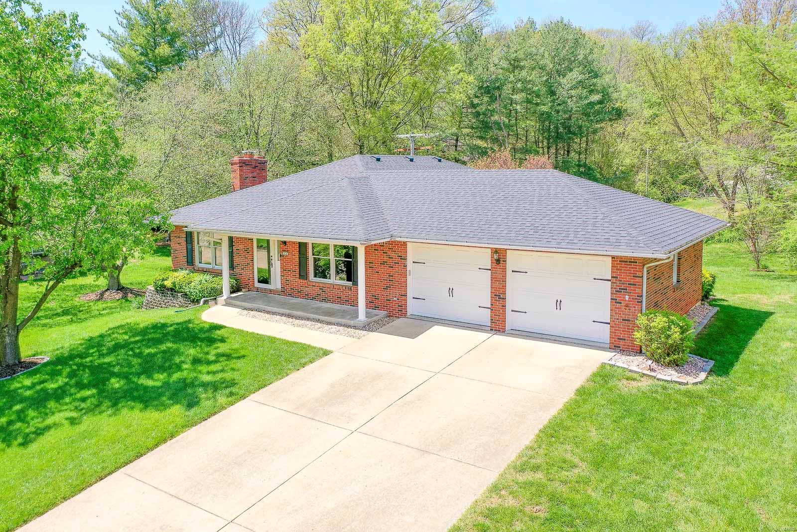 974 Forest View Drive Property Photo