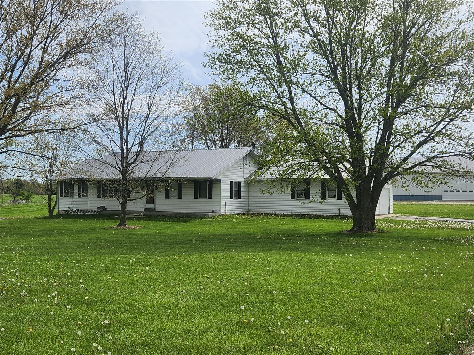 2744 N Us Highway 61 Property Photo