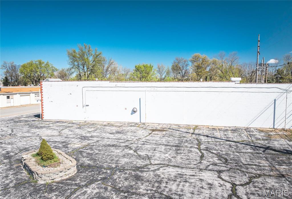 915 Whitelaw Street Property Photo 2