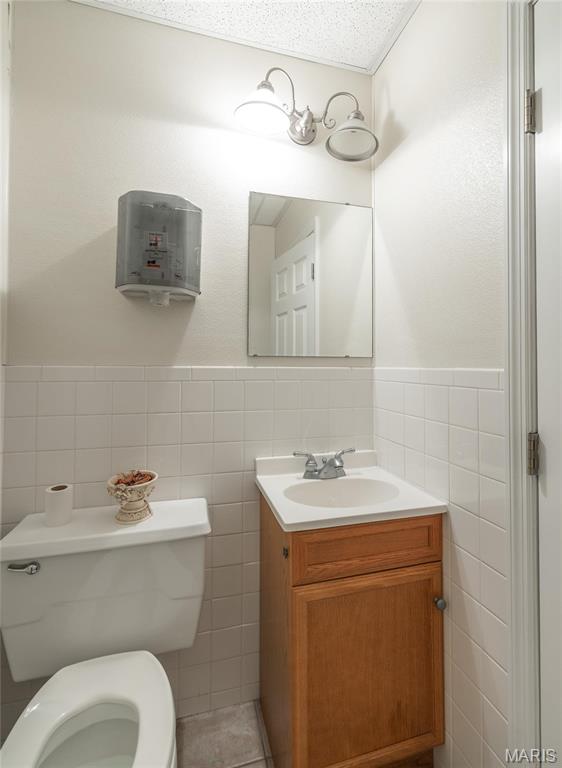 915 Whitelaw Street Property Photo 18