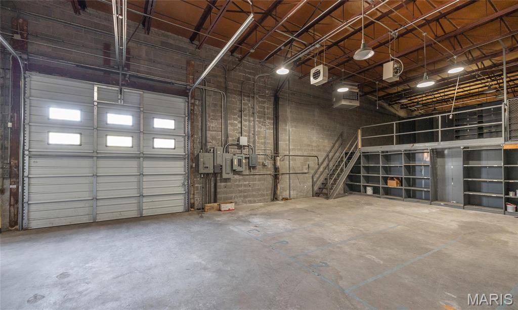 915 Whitelaw Street Property Photo 35