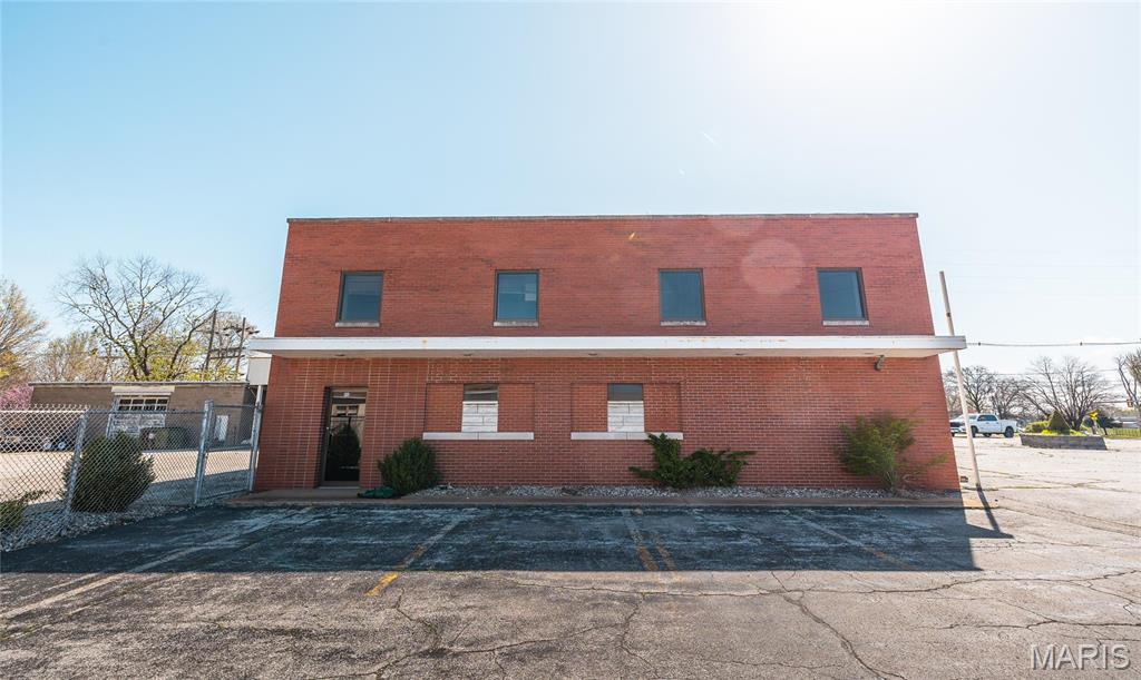 915 Whitelaw Street Property Photo 41