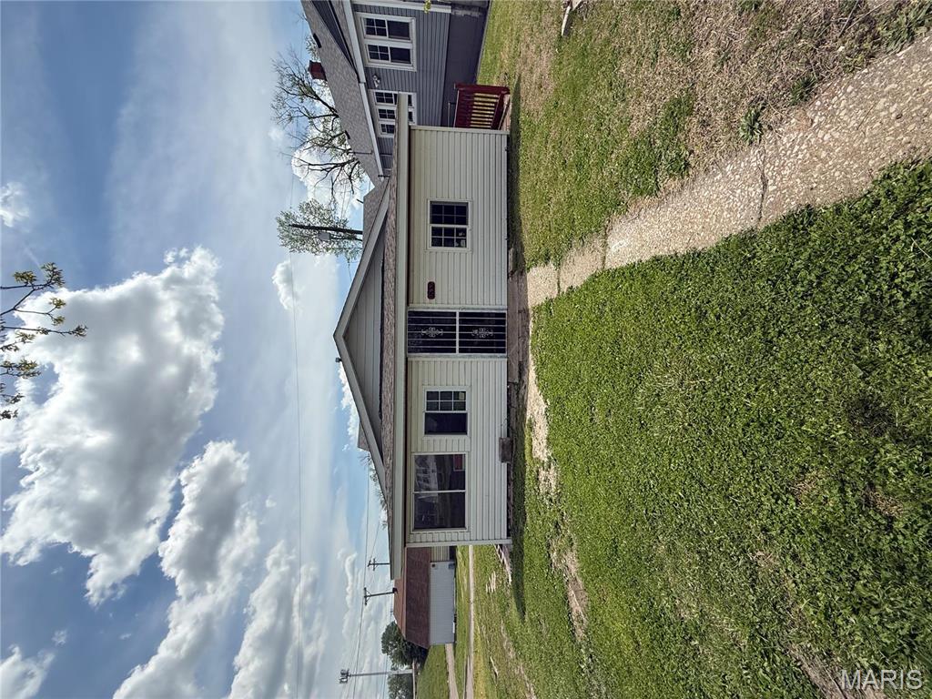 1832 2nd Property Photo 1