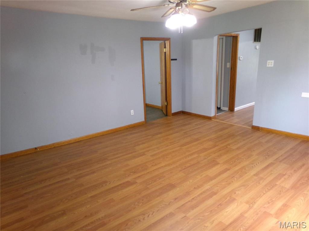 1832 2nd Property Photo 3