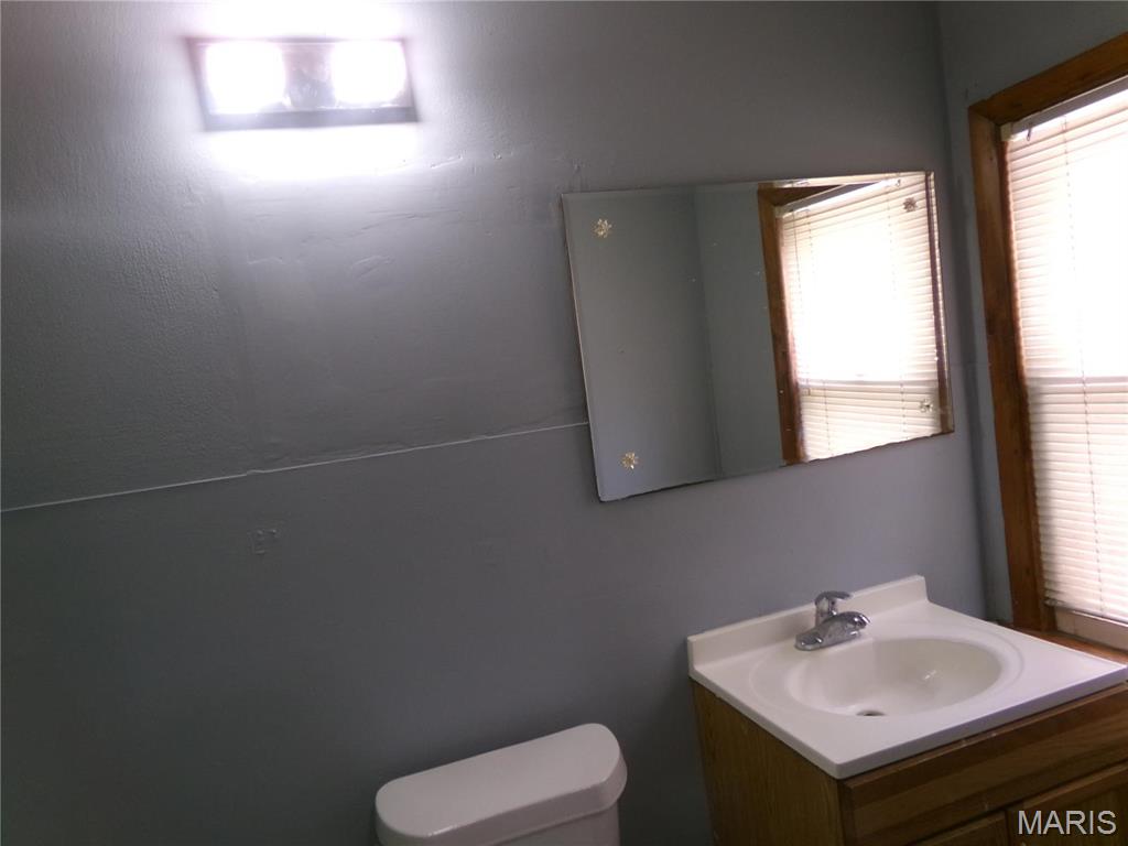 1832 2nd Property Photo 7