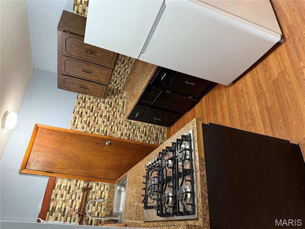 1832 2nd Property Photo 10