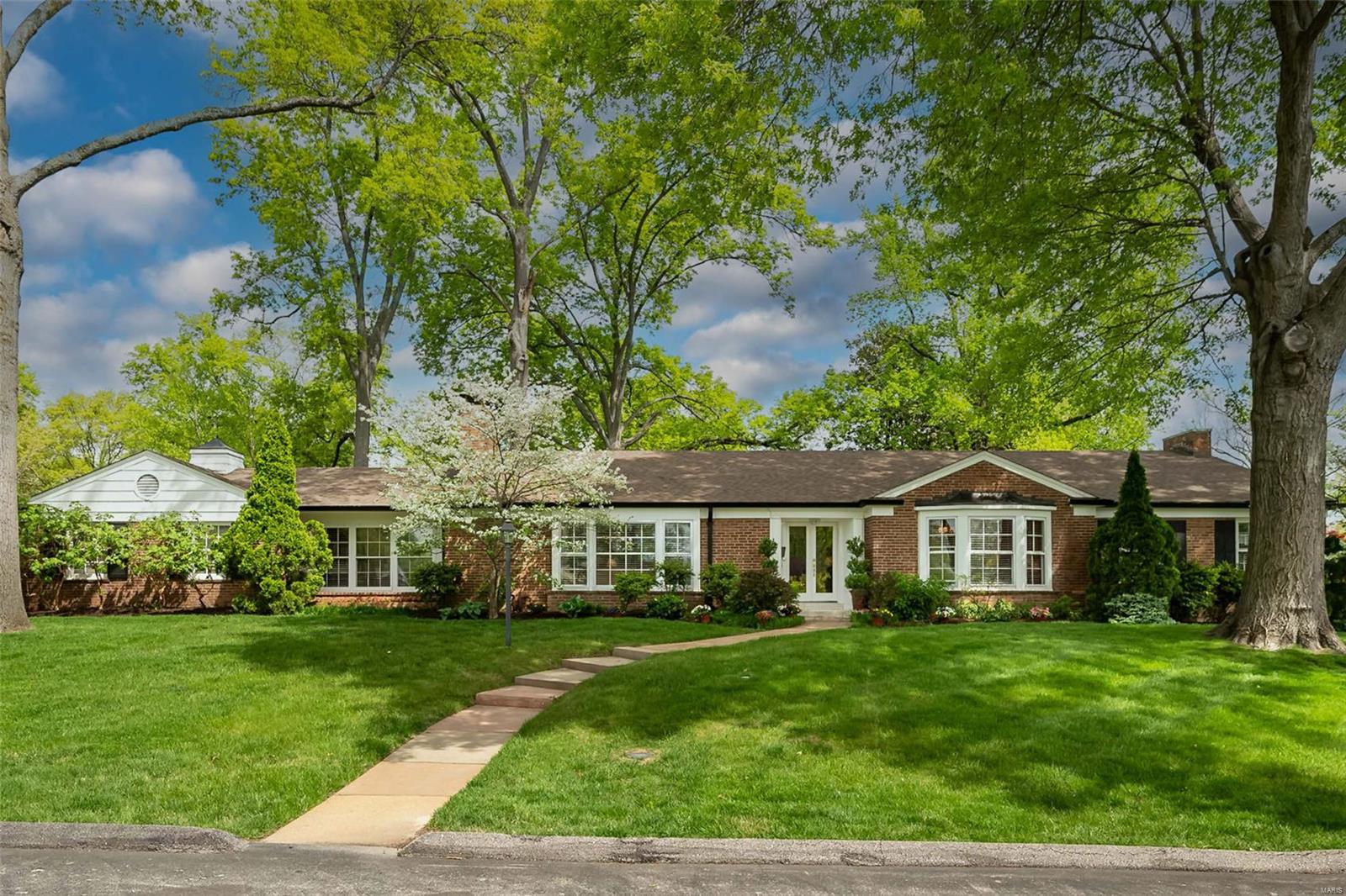 15 York Hills Drive Property Photo