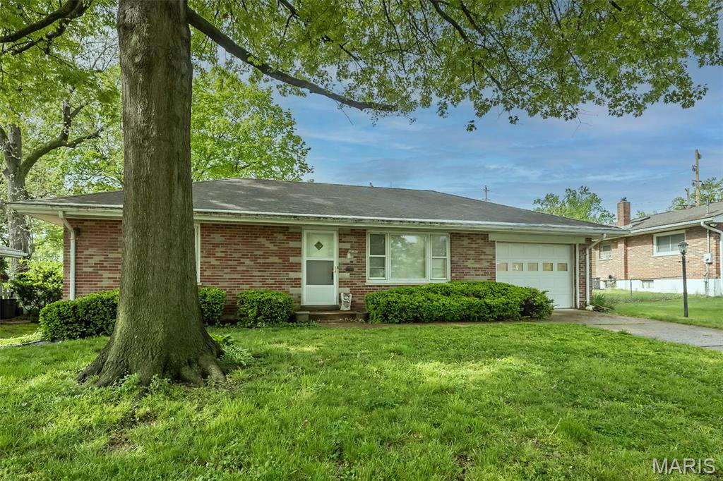 520 Walworth Drive Property Photo 1