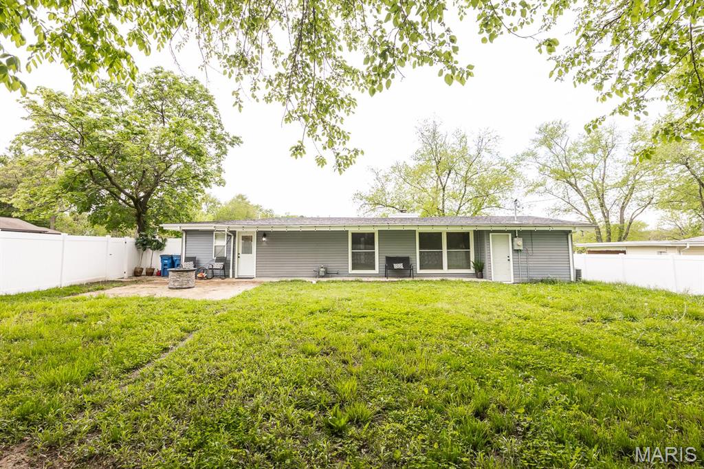 105 Lowell Court Property Photo 22