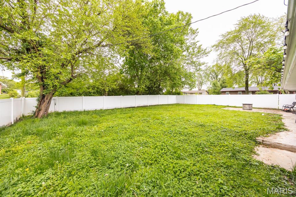 105 Lowell Court Property Photo 23