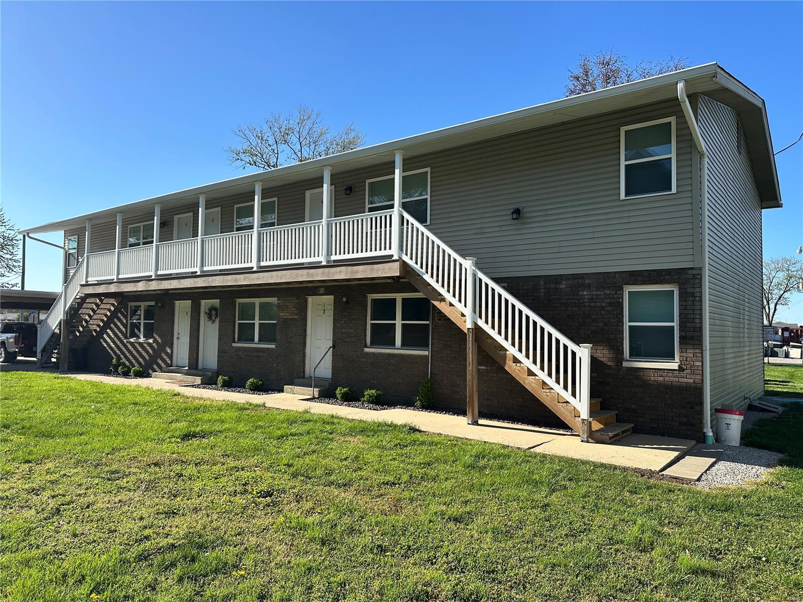 1060 N Walnut Street Property Photo