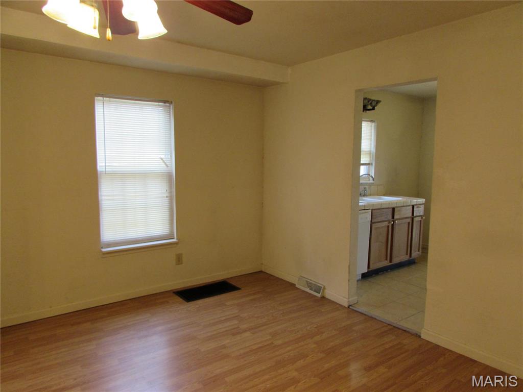 2845 Washington Avenue Property Photo 5