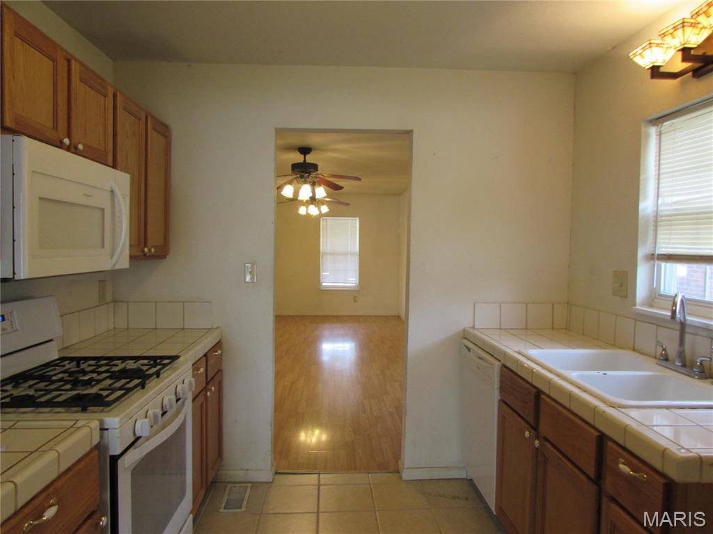 2845 Washington Avenue Property Photo 8