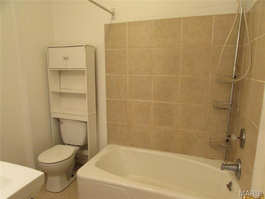 2845 Washington Avenue Property Photo 15