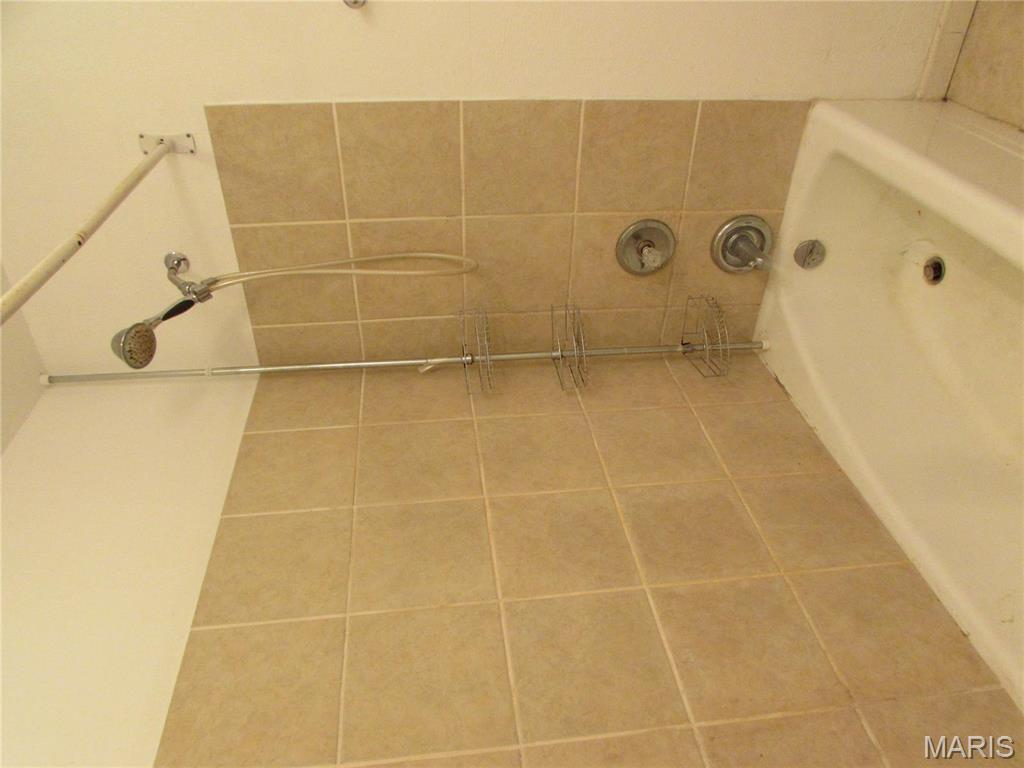2845 Washington Avenue Property Photo 18