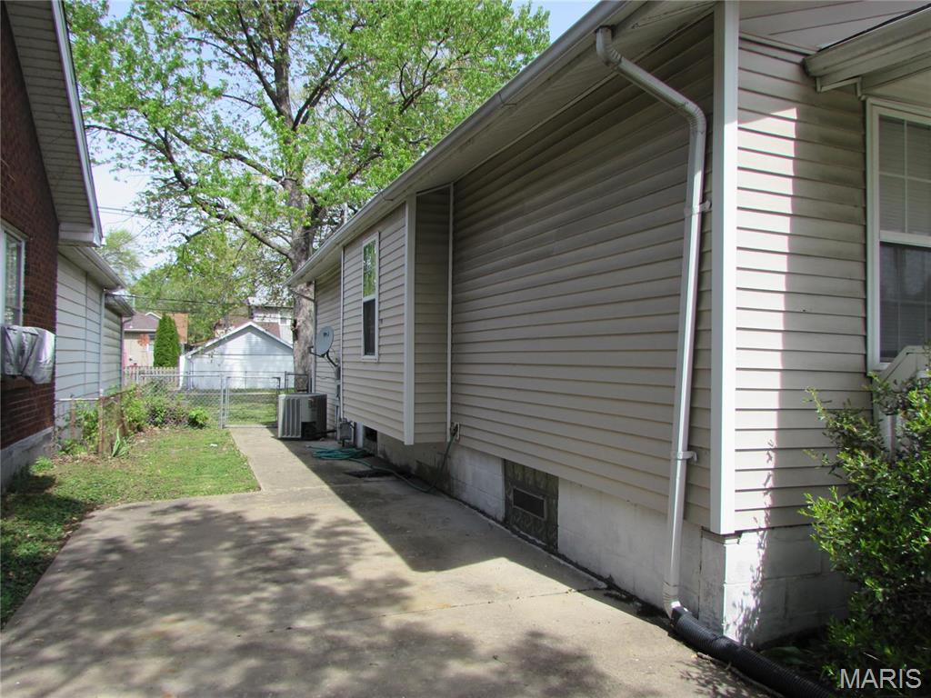 2845 Washington Avenue Property Photo 31