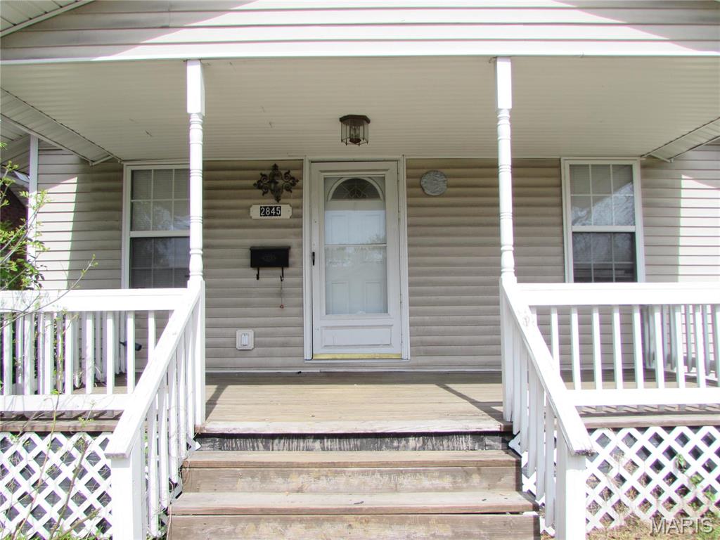 2845 Washington Avenue Property Photo 32