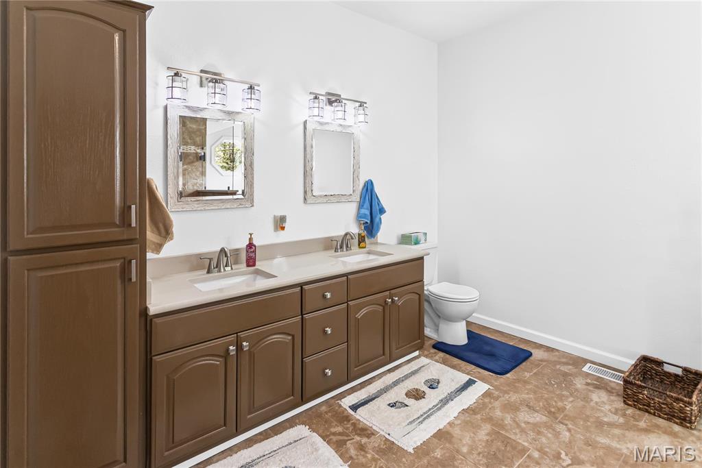 1302 Walnut Street Property Photo 35