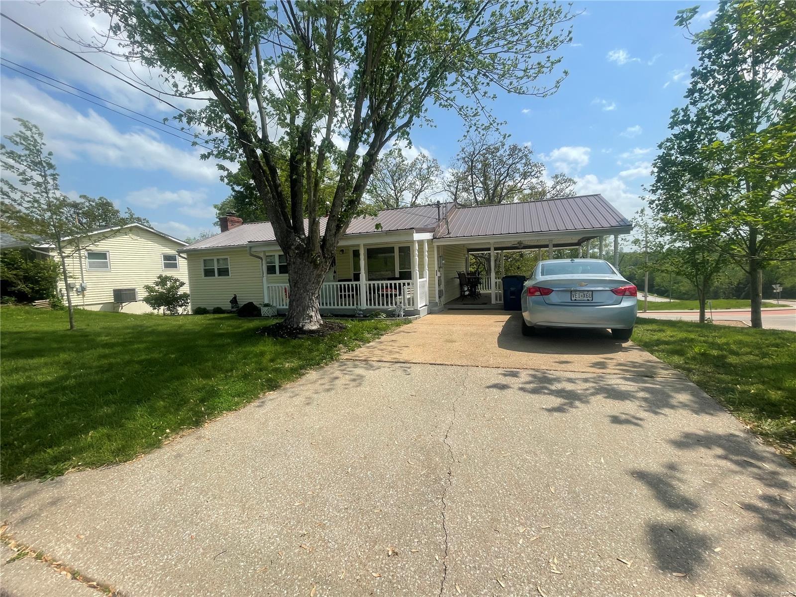 1122 W State Street Property Photo