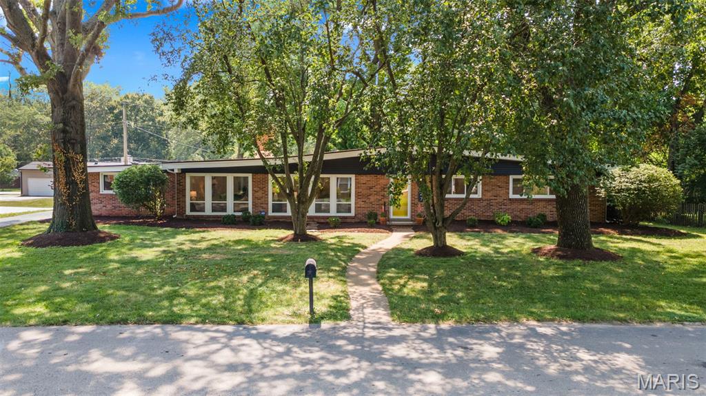 227 Tanglewood Drive Property Photo 1