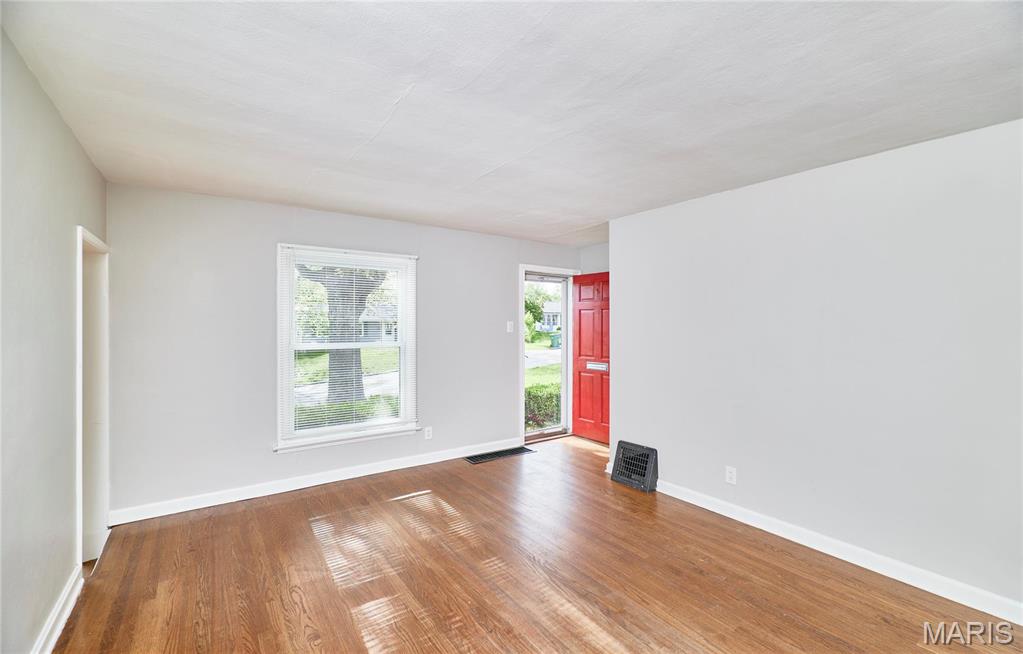 807 Selma Avenue Property Photo 4