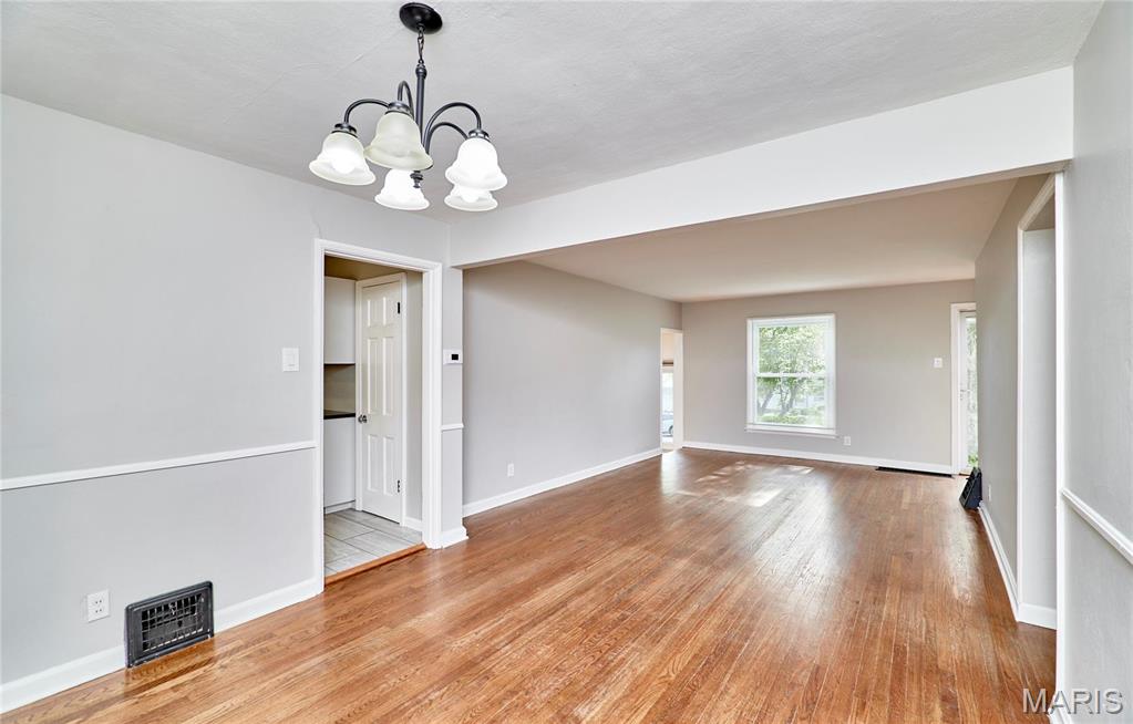 807 Selma Avenue Property Photo 8