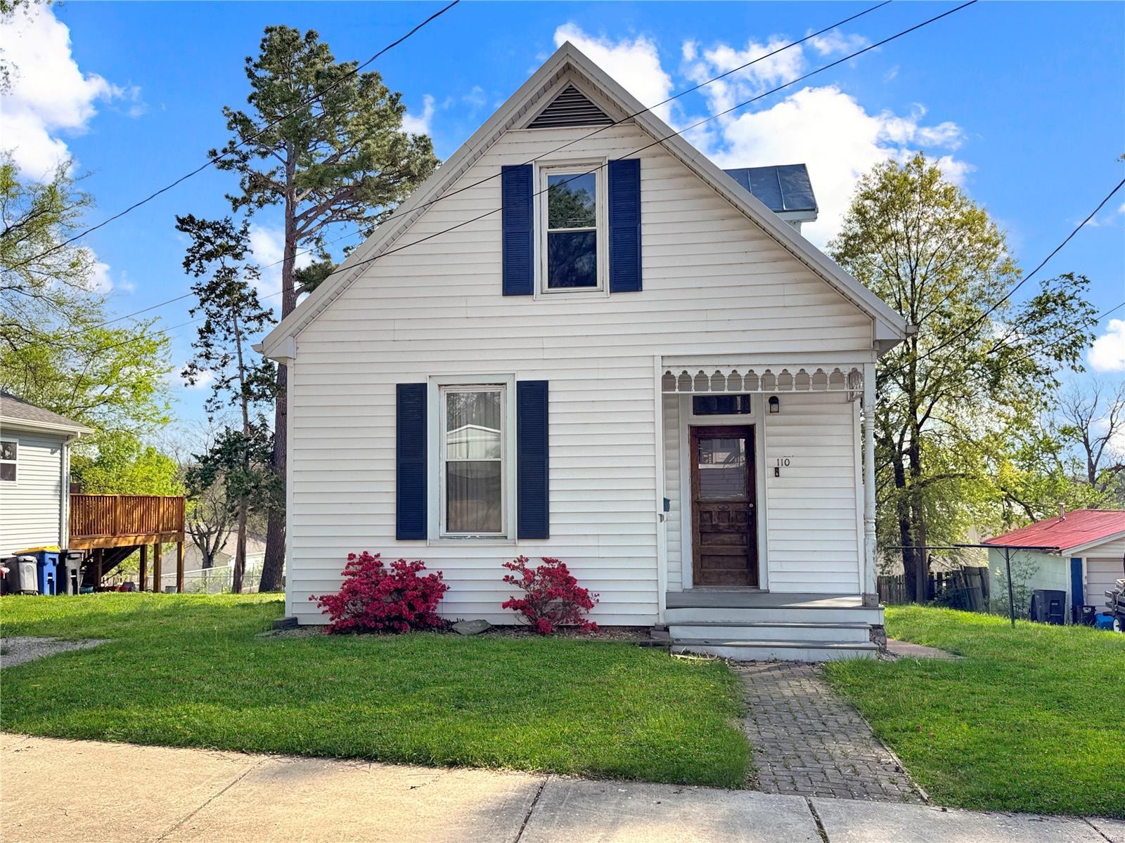 110 E 6th Street Property Photo