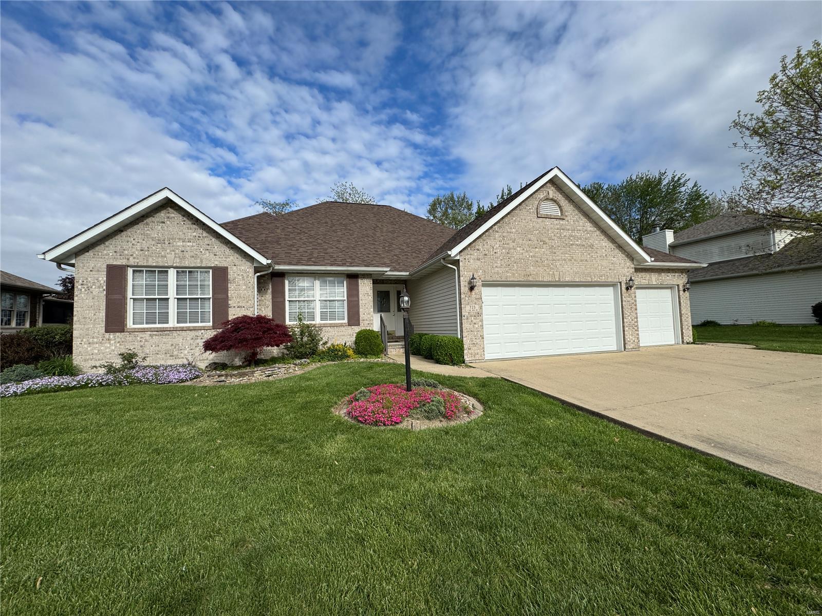 723 Stonecreek Drive Property Photo