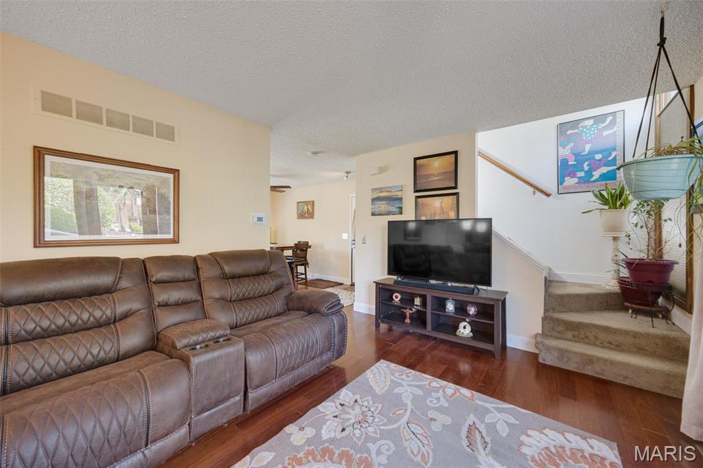 201 Cedar Grove Dr Property Photo 4