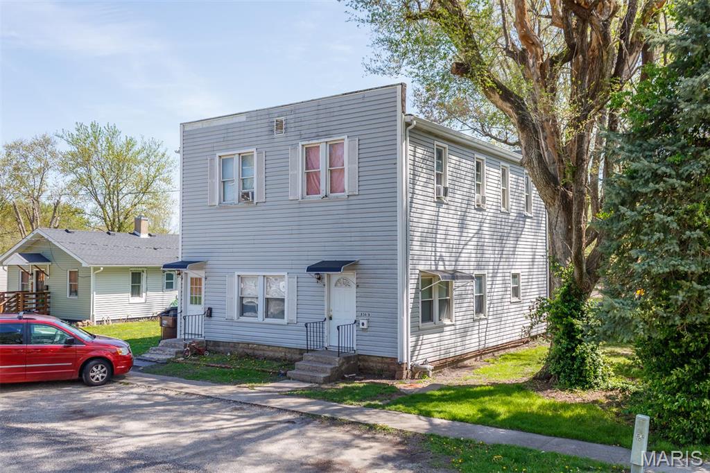 836 S Chestnut Street Property Photo 3