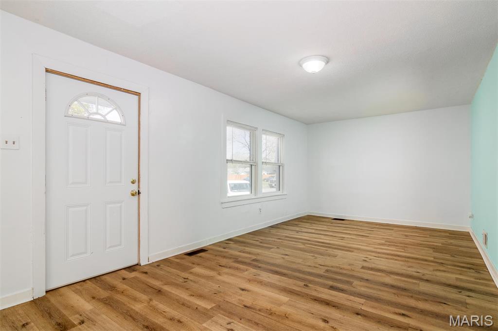 836 S Chestnut Street Property Photo 4