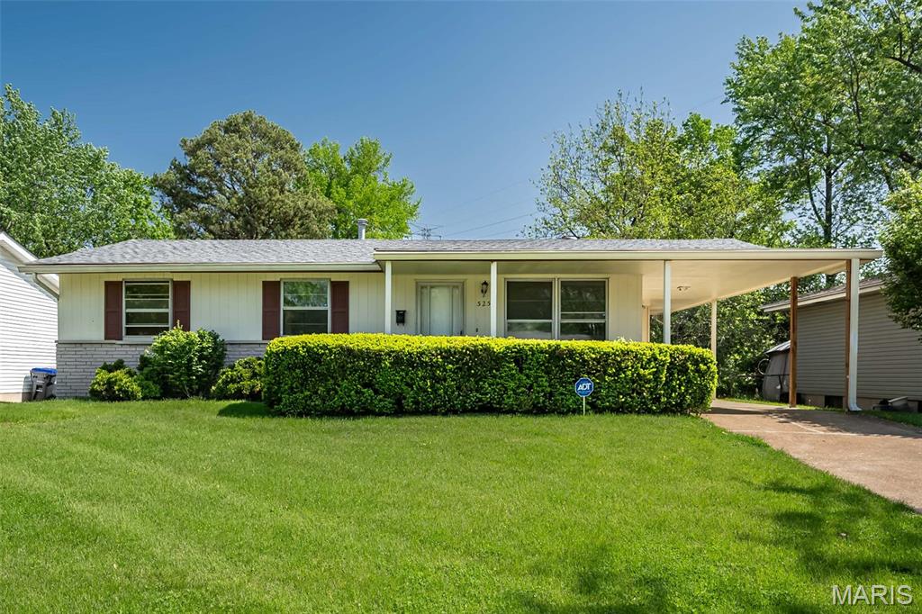 525 Angelus Drive Property Photo 1