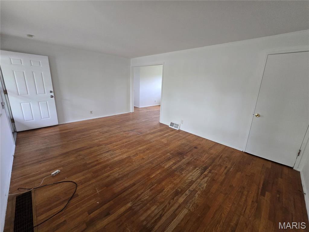 10304 Bon Oak Drive Property Photo 3