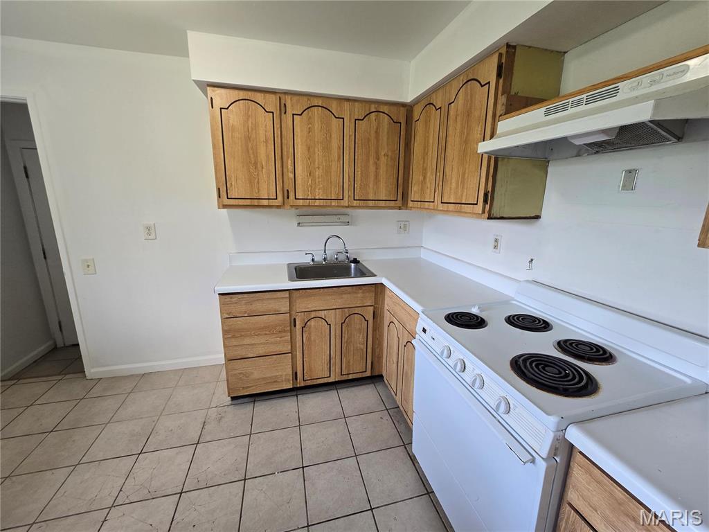 10304 Bon Oak Drive Property Photo 5